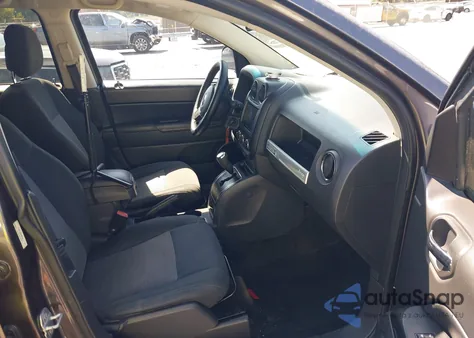 2016 Jeep Compass Sport z USA, uszkodzony, nr VIN 1C4NJCBA6GD754114